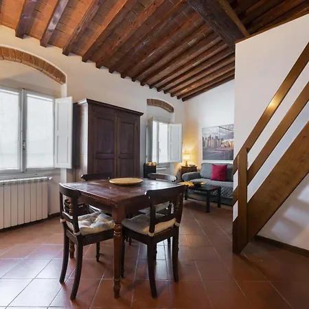 Daire Borgo Allegri Palace By Mmega *